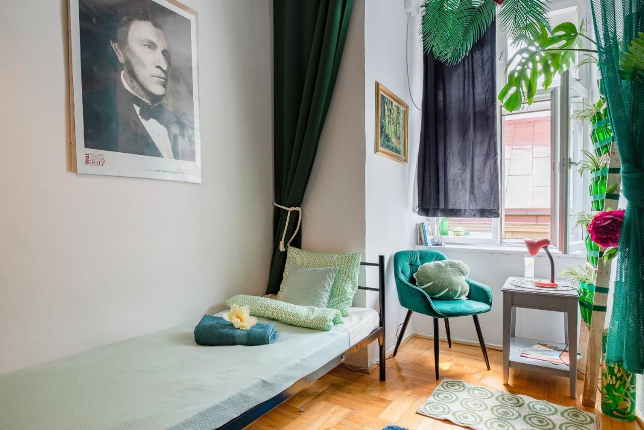 Kazimierz-Good Vibes Apartment For 7 People! Krakow Luaran gambar